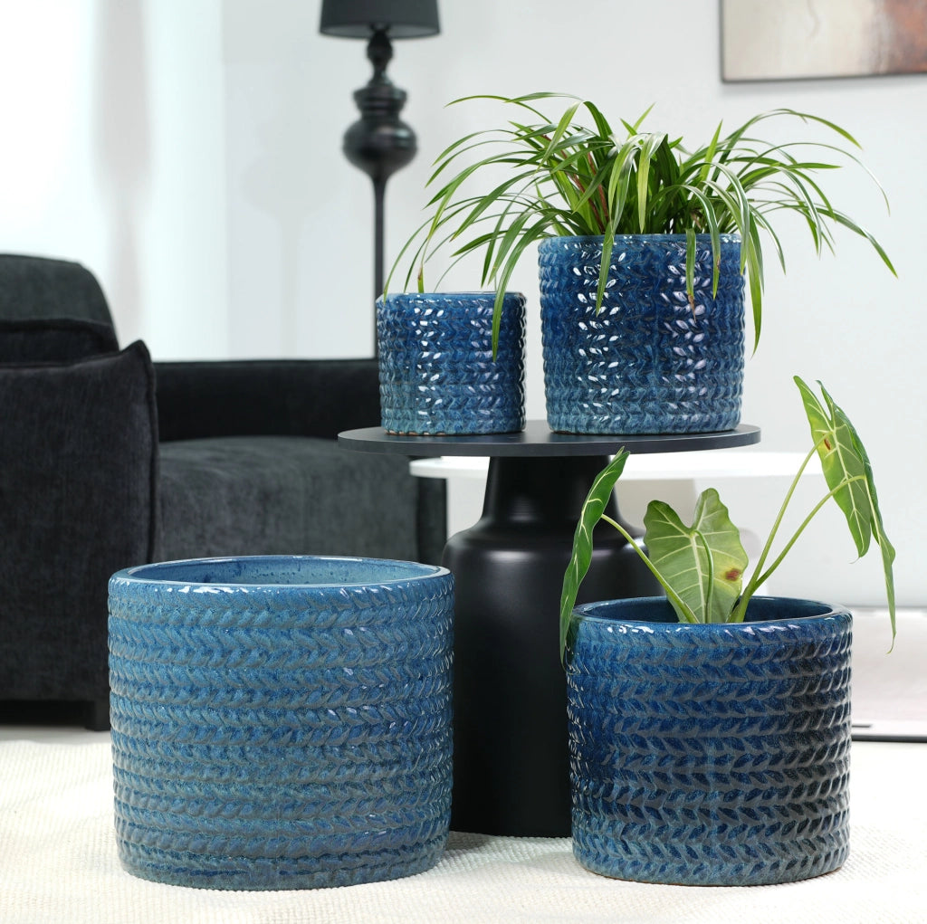 Vaso in ceramica blu scuro Ø 17,5 cm con rilievo a spina di pesce