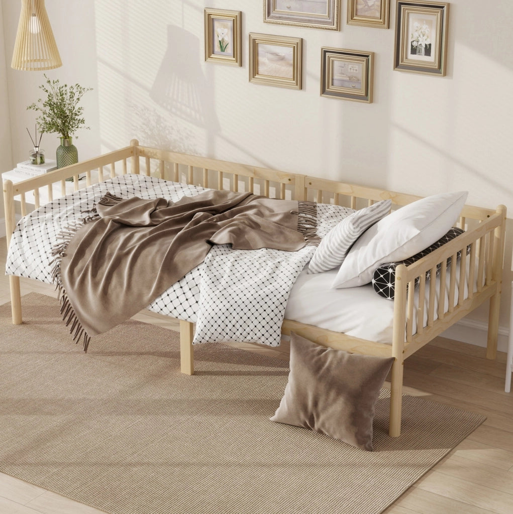 Letto giorno in pino 90x200 cm con ringhiera su 3 lati e 14 doghe, colore naturale
