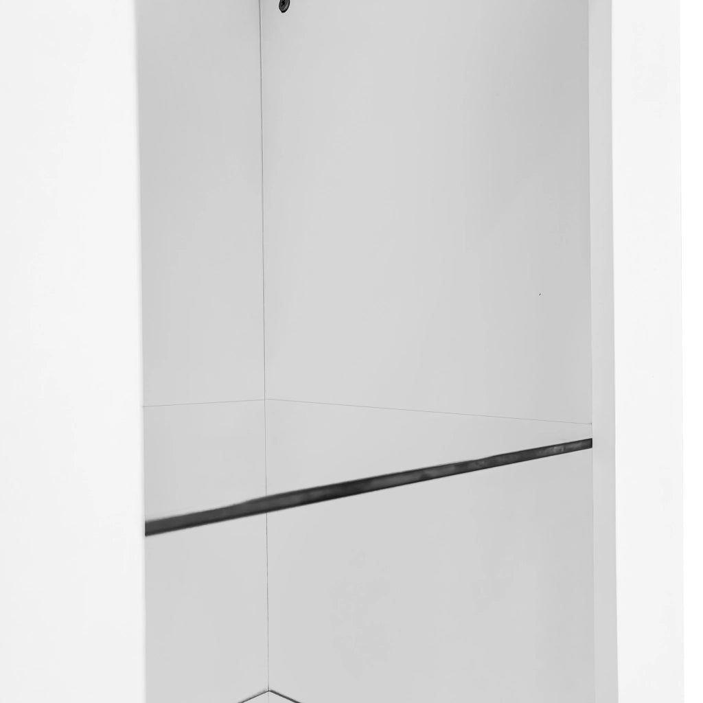 Credenza moderna 95x35x83 cm con ripiani in vetro e anta; struttura in truciolare bianco