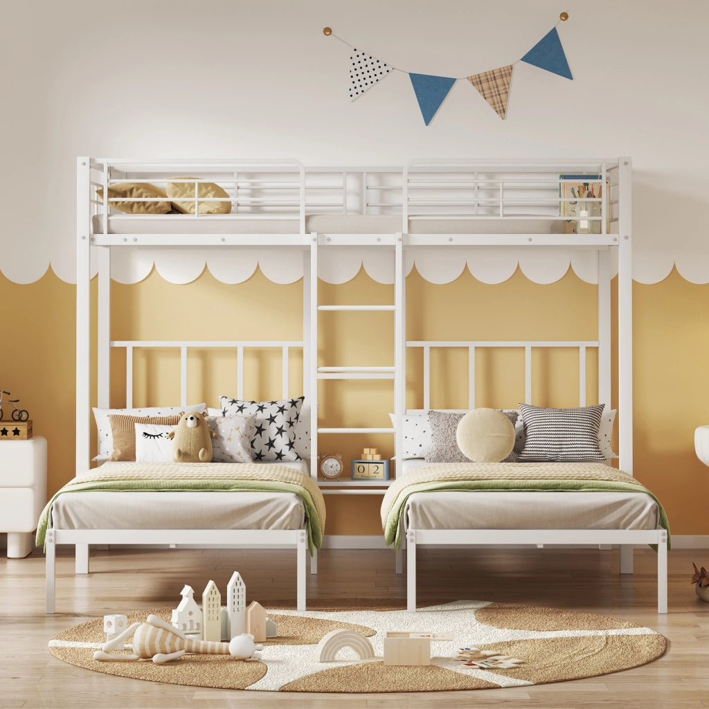 Letto a castello triplo per bambini e ragazzi 90 × 200 cm in metallo bianco con scala tavolo e sponde alte