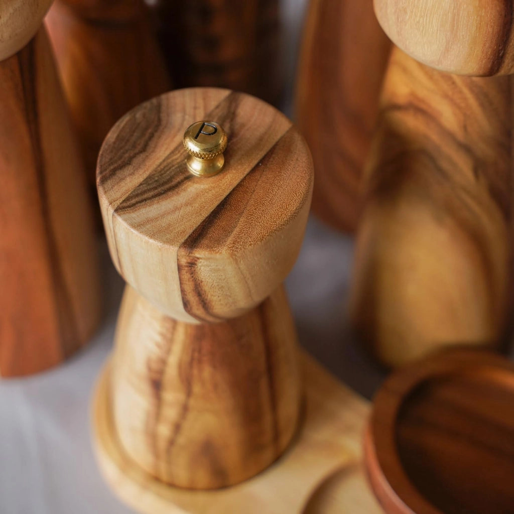 Macinino per pepe in legno di acacia, 14 cm, con macinatura regolabile