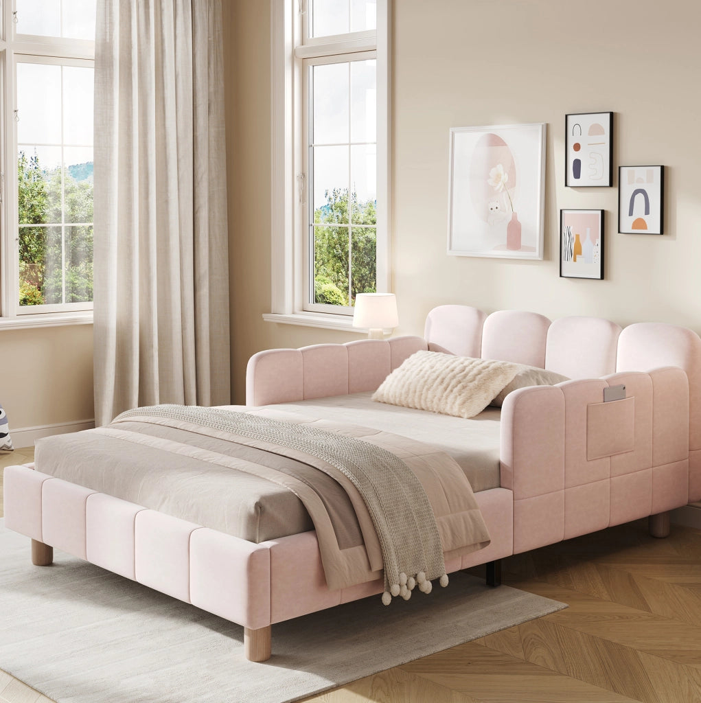 Letto in velluto rosa con testiera inclinata e gambe in legno di gomma