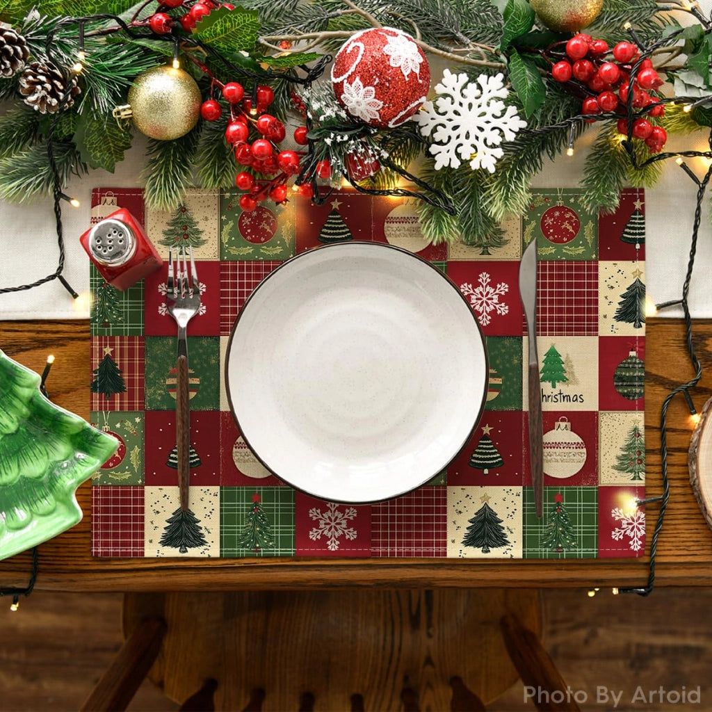 Set di 4 sottopiatti con motivi natalizi, dimensioni 30x45 cm, lavabili