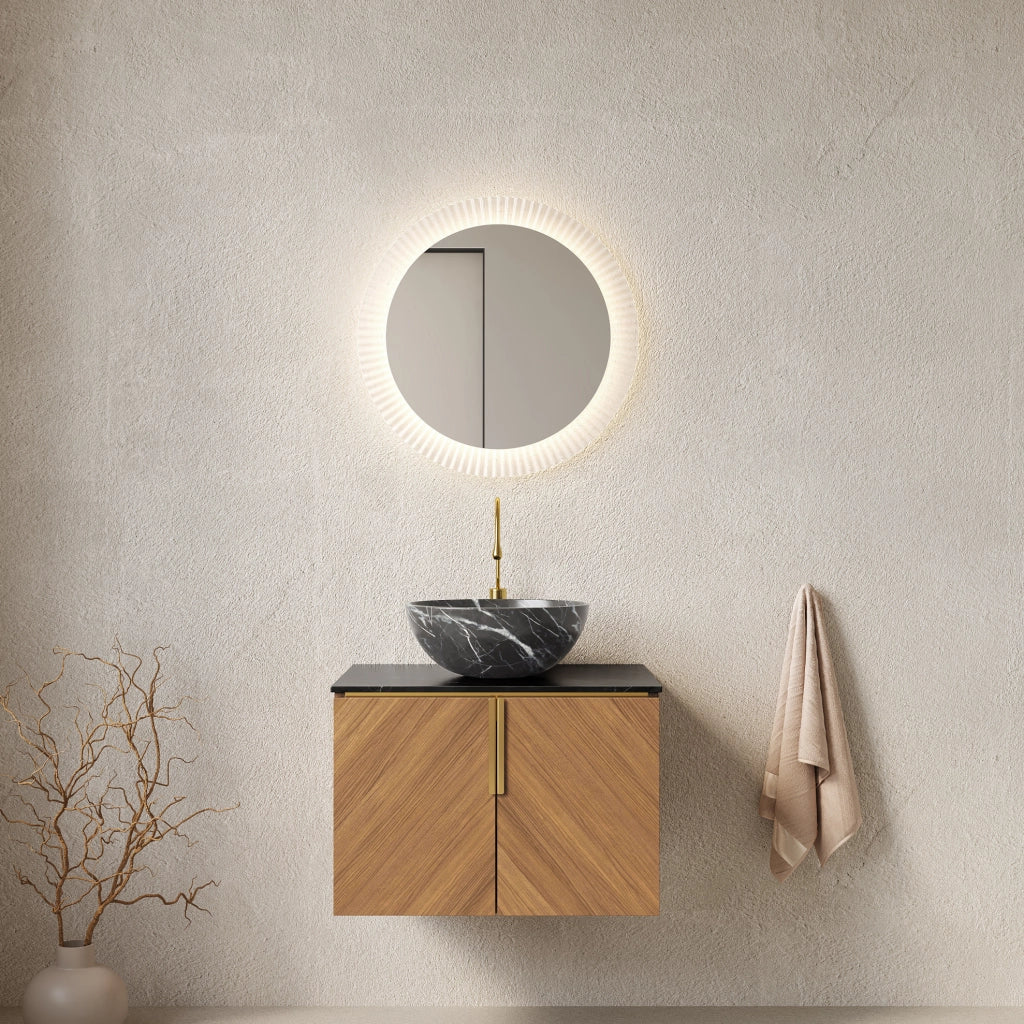 Mobile bagno ULEVR con lavabo da appoggio in ceramica nera, piano in pietra sinterizzata e 2 ante con chiusura ammortizzata