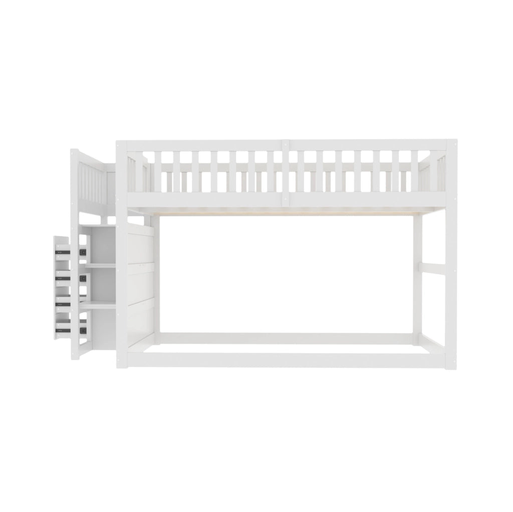 Letto a castello basso 140x200 cm in legno bianco con scaletta sicura e spazio contenitore