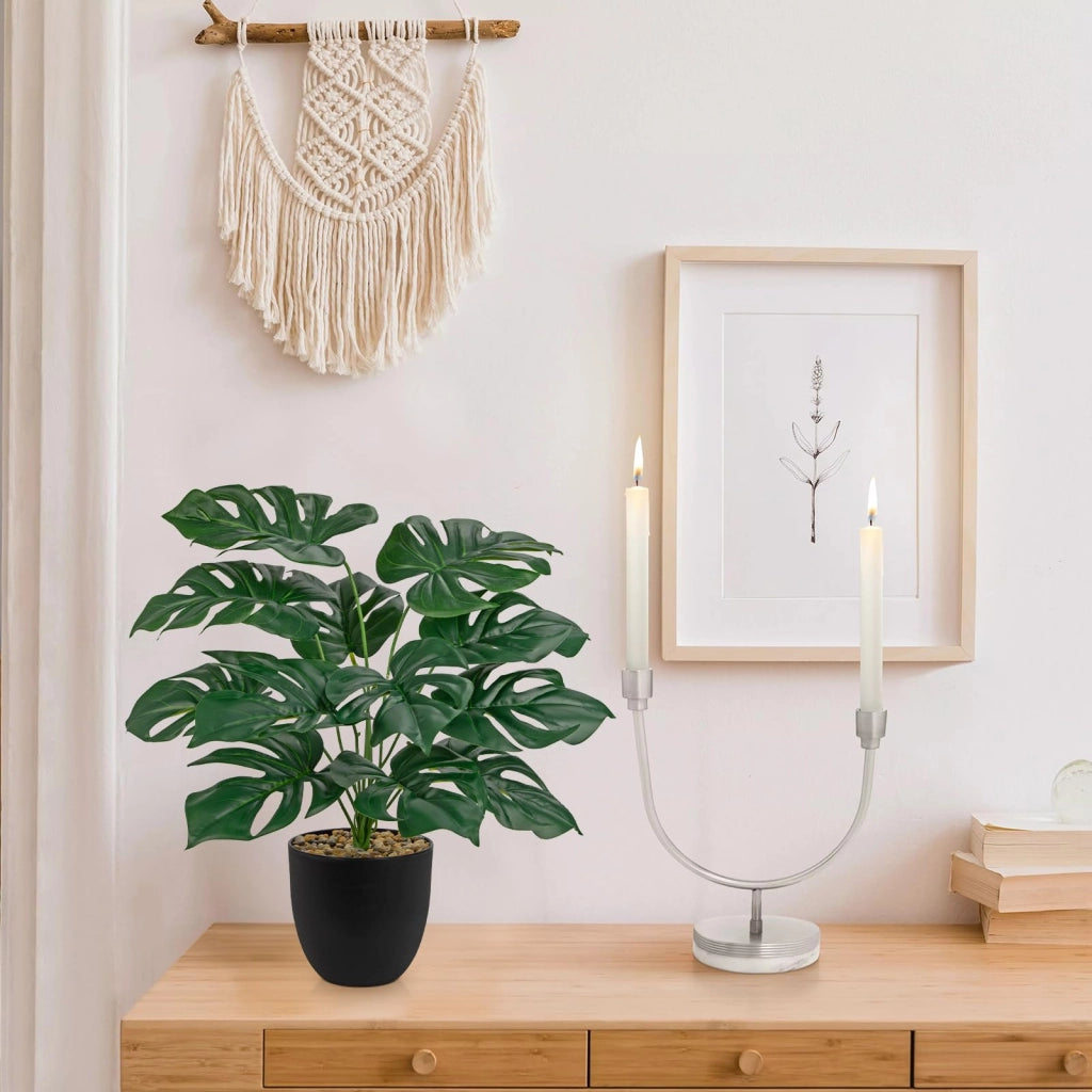 Pianta artificiale in vaso nero, riproduzione di Monstera con decorazione in pietra, pianta verde finta per soggiorno, ufficio, arredamento casa