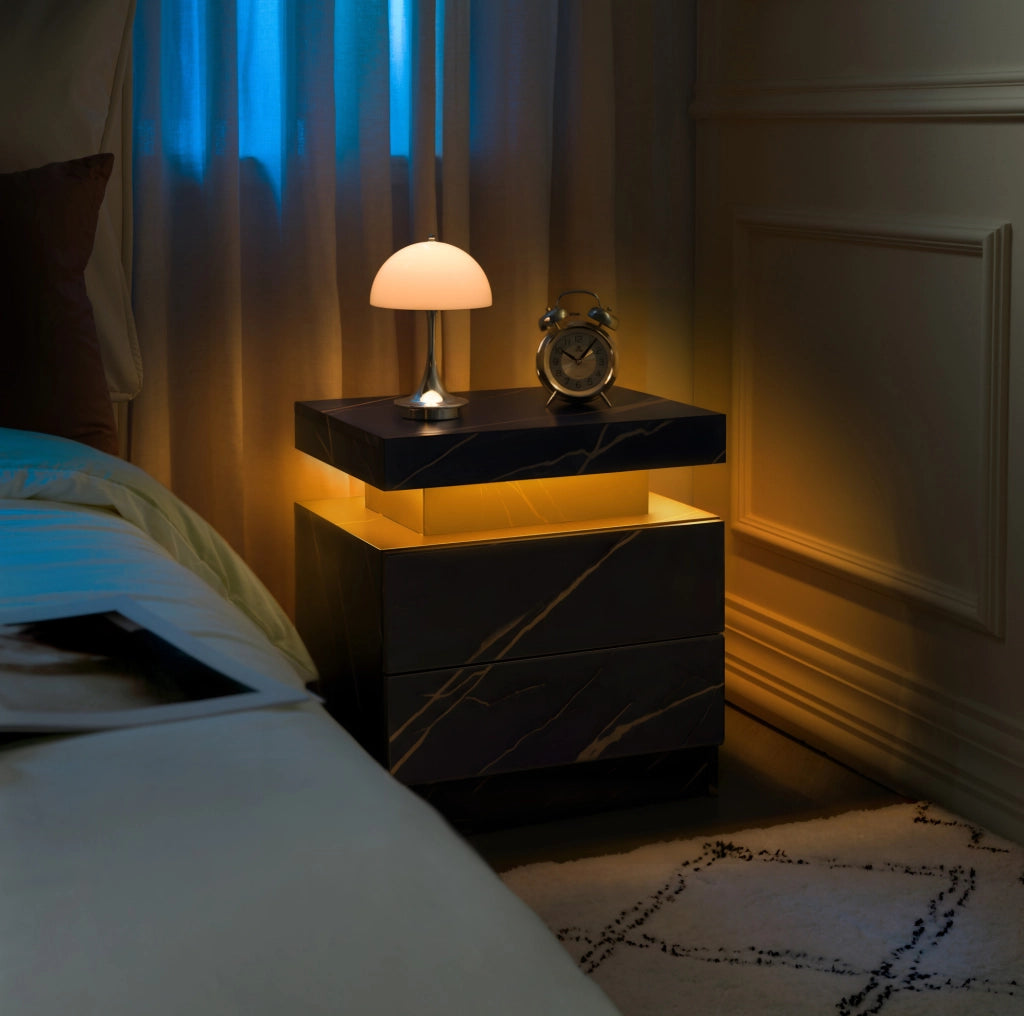 Comodino con luci LED regolabili e 2 cassetti, design moderno nero e oro per camera da letto