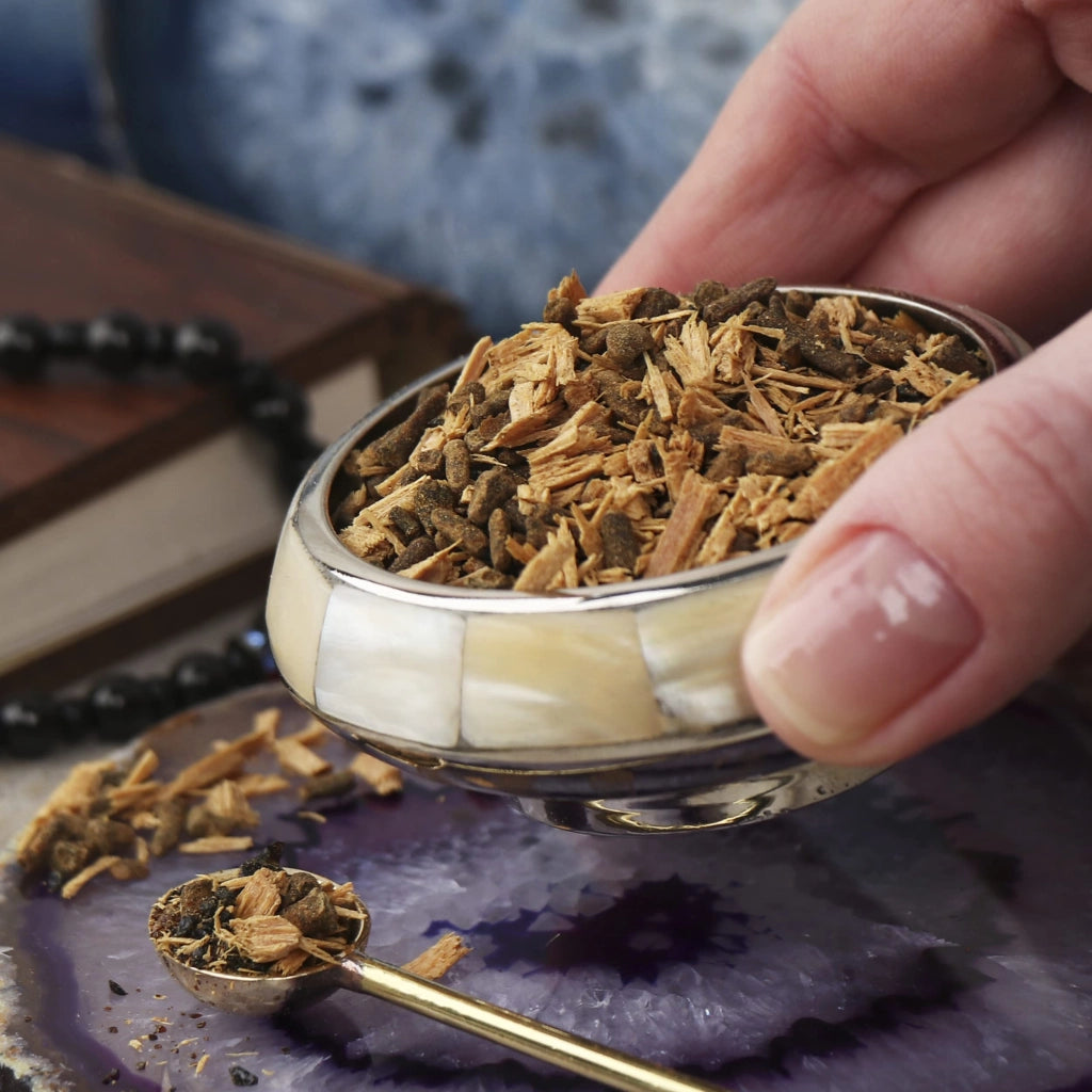 Miscela di incenso da 100g, con note legnose, ideale per la meditazione, forma a cono