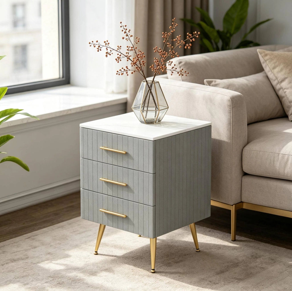 Comodino grigio con 3 cassetti in MDF, velluto e metallo, tavolino laterale 40,5x62x41 cm