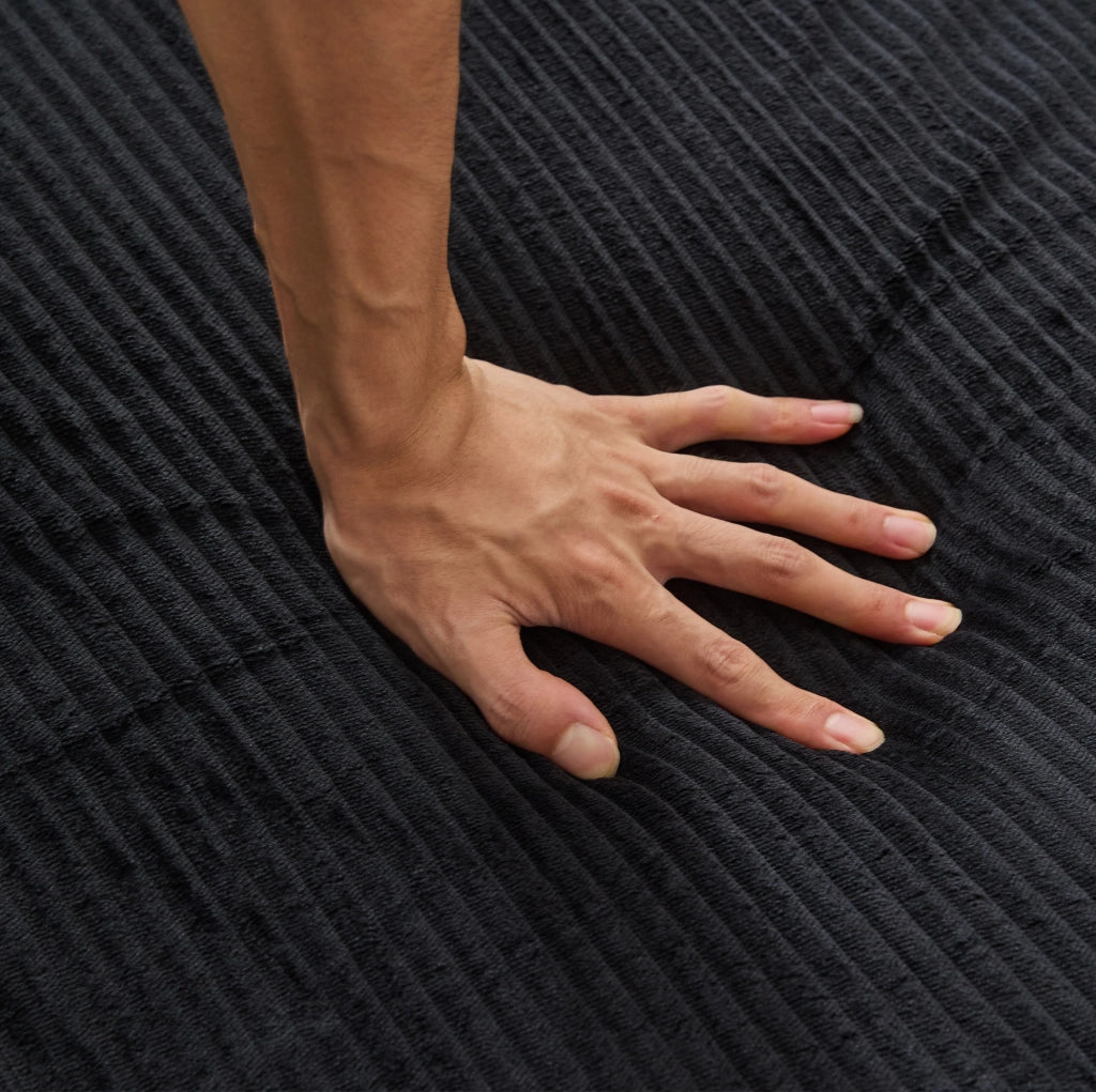 Chaise longue in velluto a coste con contenitore, nera
