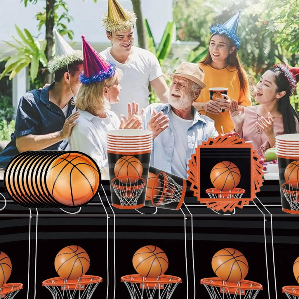 Set di stoviglie a tema basket, composto da 61 pezzi, per 20 ospiti