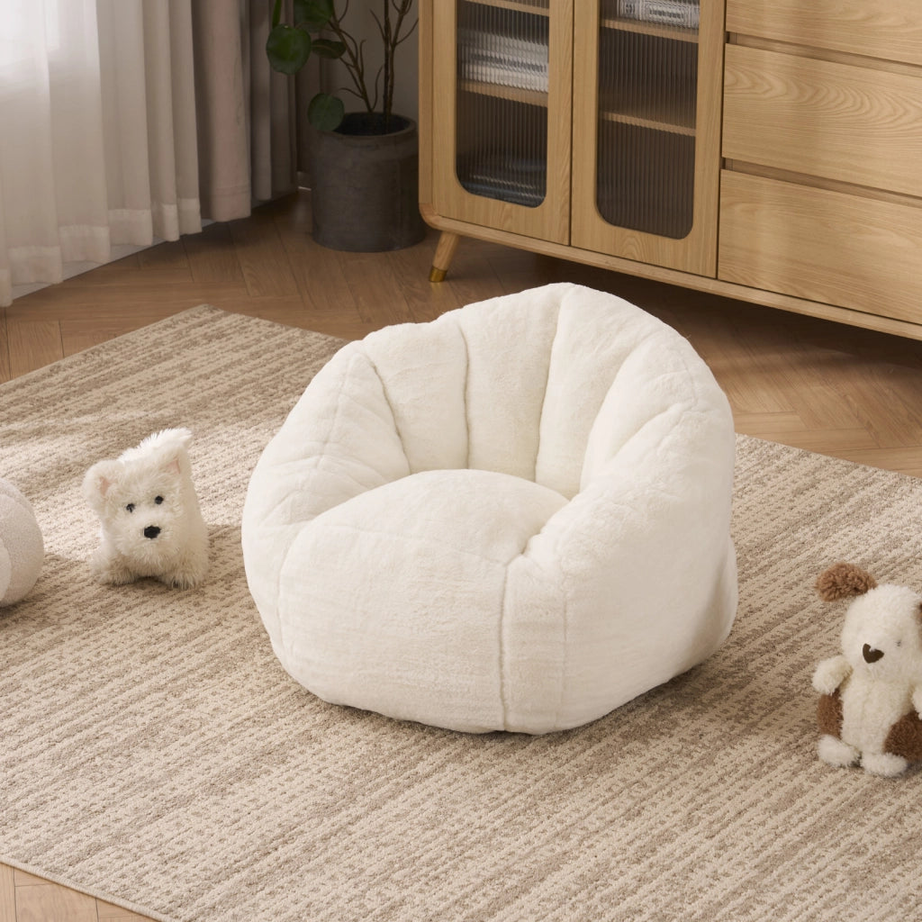Pouf per bambini in poliestere beige con forma curva ergonomica per cameretta; lettura e momenti di gioco