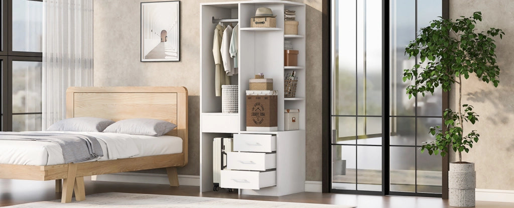 Armadio bianco e color legno con ripiani, appendiabiti e cassetti