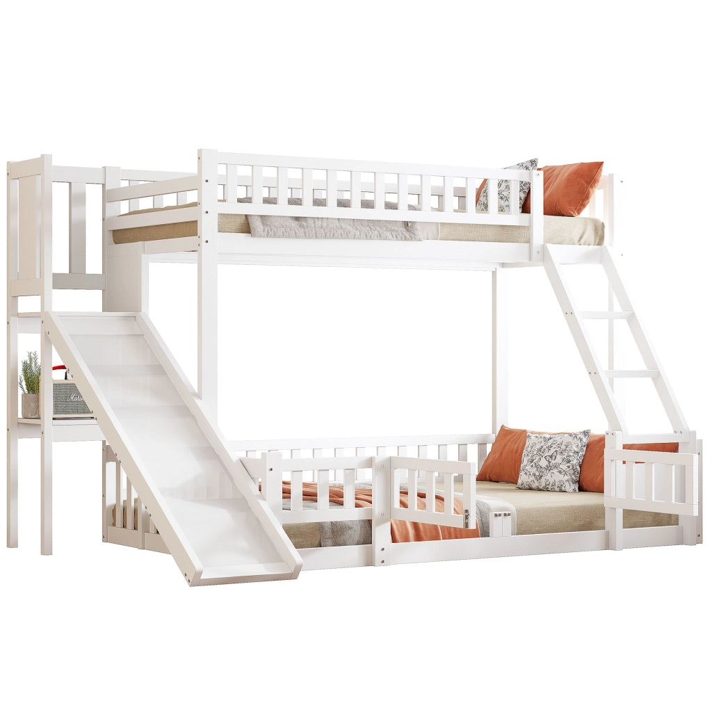 Letto a castello 140×200 cm 2 posti con scivolo; scaletta e mensole; senza materasso; in pino e MDF; bianco
