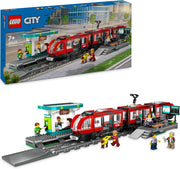LEGO City Tram e Fermata del Tram, Treno Giocattolo da Costruire con Stazione e Vagoni Ferroviari,Eta 7+