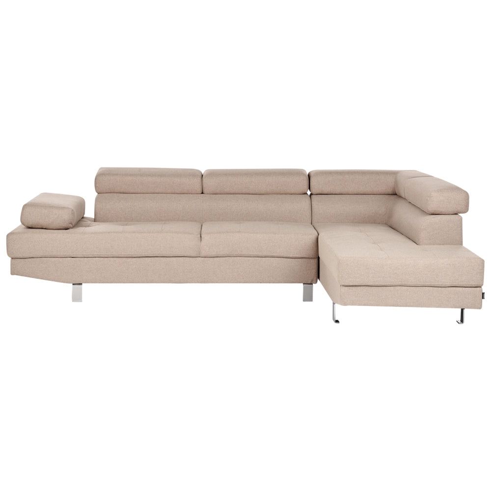 Divano angolare in tessuto beige con poggiatesta e braccioli regolabili a forma di L