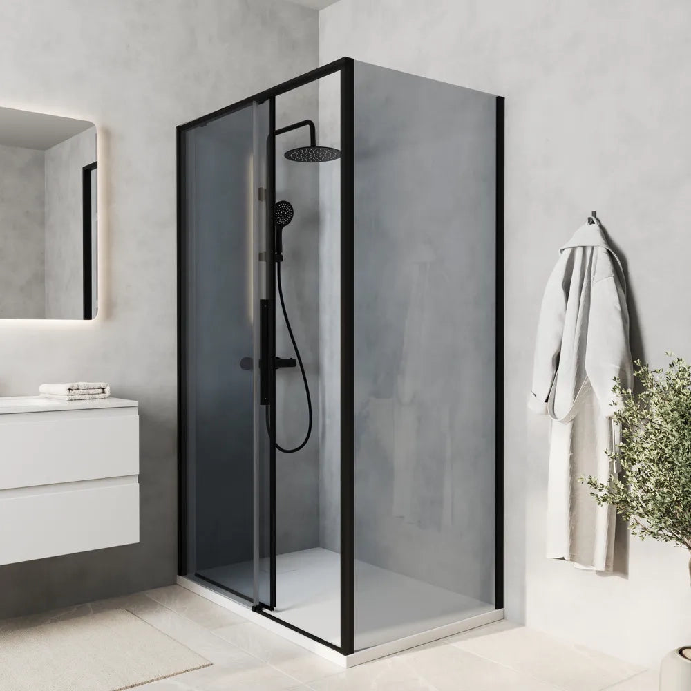 Box doccia angolare 130x70cm apertura scorrevole profili nero opaco vetro 6mm fumè anticalcare h195 | Canaria