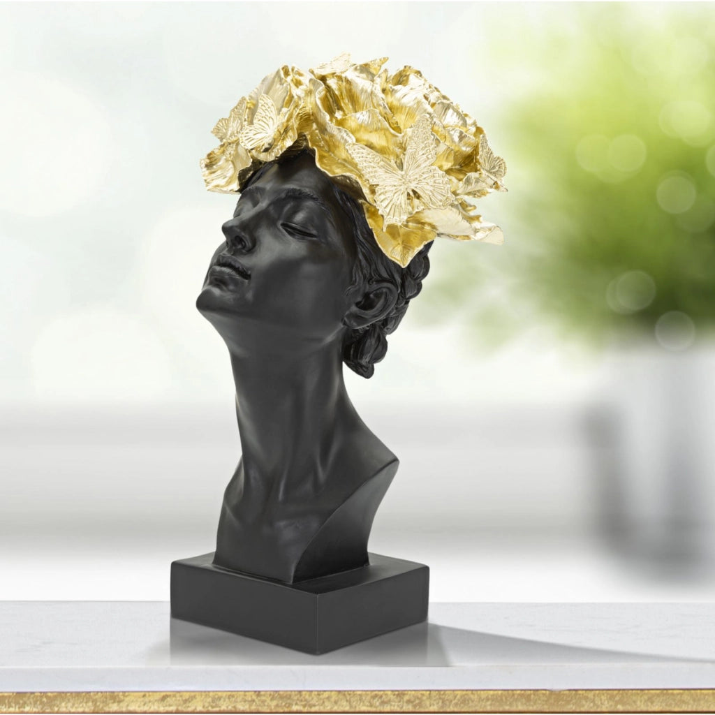 Scultura Donna con farfalle sul capo in resina nera e oro