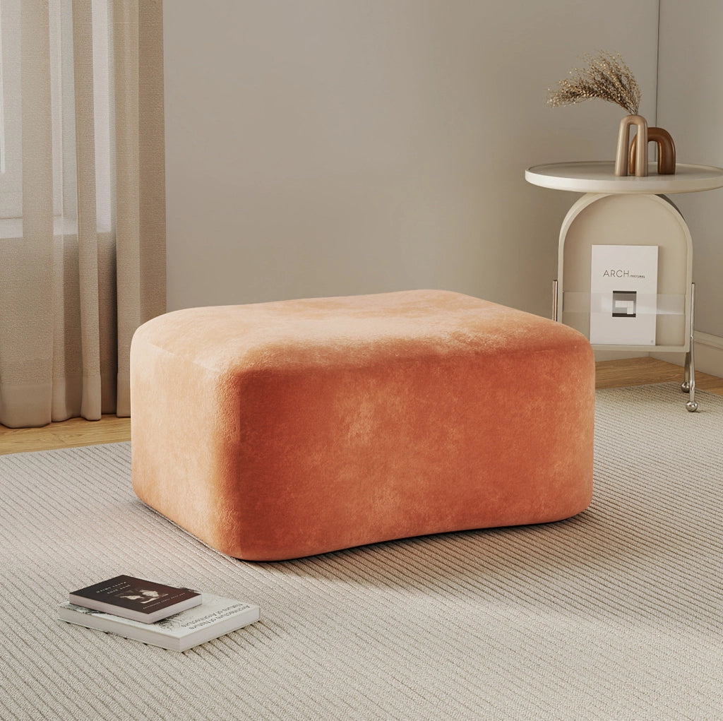 Pouf in velluto arancione DESMIU per soggiorno