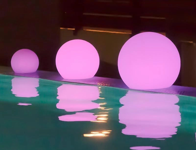 New Garden LUMBL030SSNW Buly 30 Lampada da Esterno Solare LED RGBW IP65 Sfera 30 cm Telecomando colore Bianco