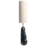 Lampada da terra con base in ceramica nera e paralume alto in tessuto in stile originale