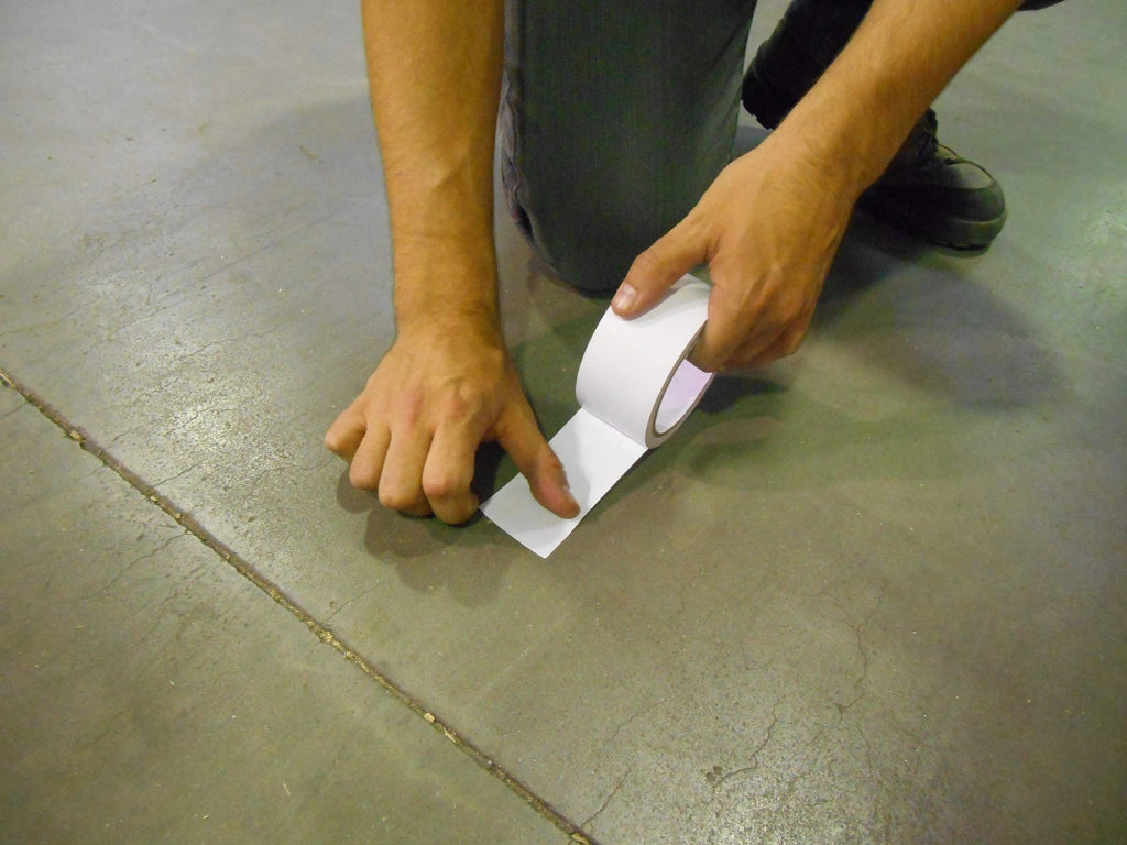 Nastro per marcatura a pavimento di sicurezza, autoadesivo, bianco, 50 mm x 33 m