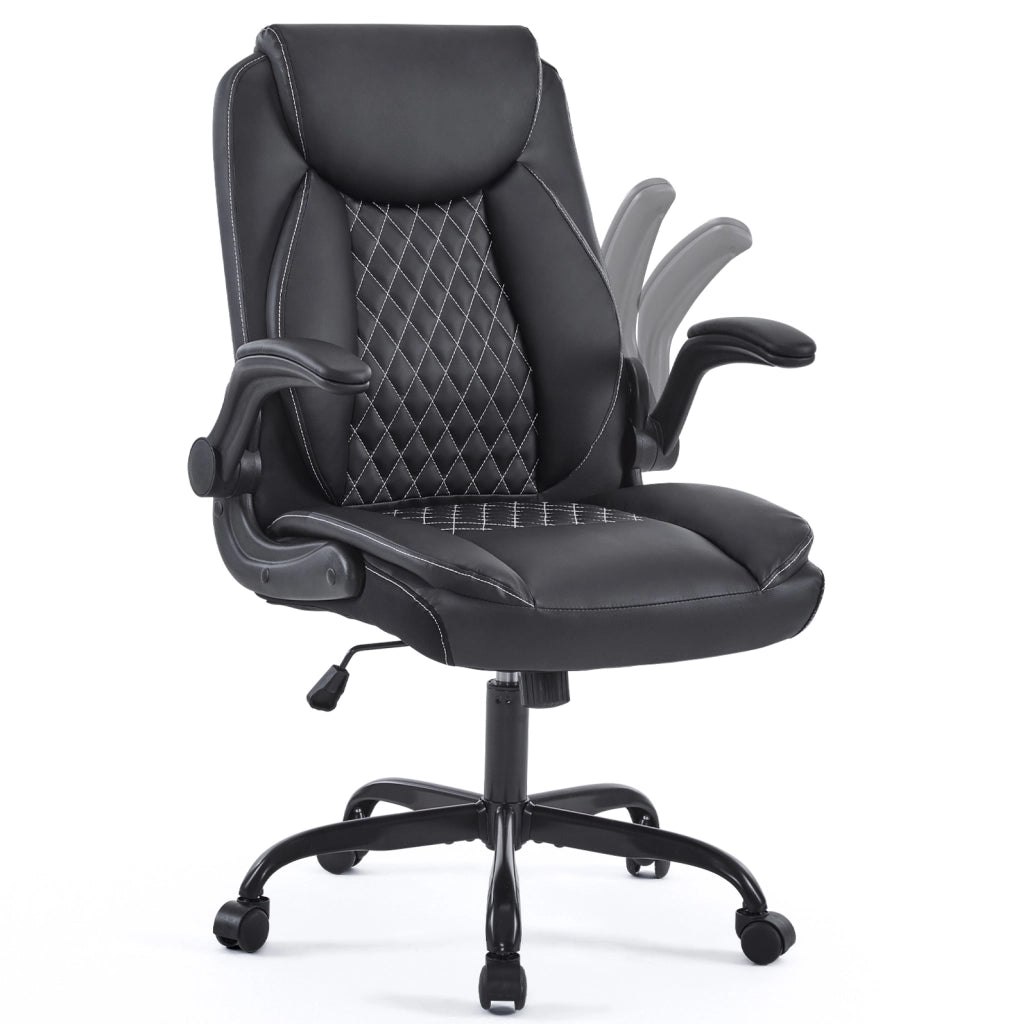 Sedia da ufficio ergonomica in similpelle nera con supporto lombare e braccioli ribaltabili