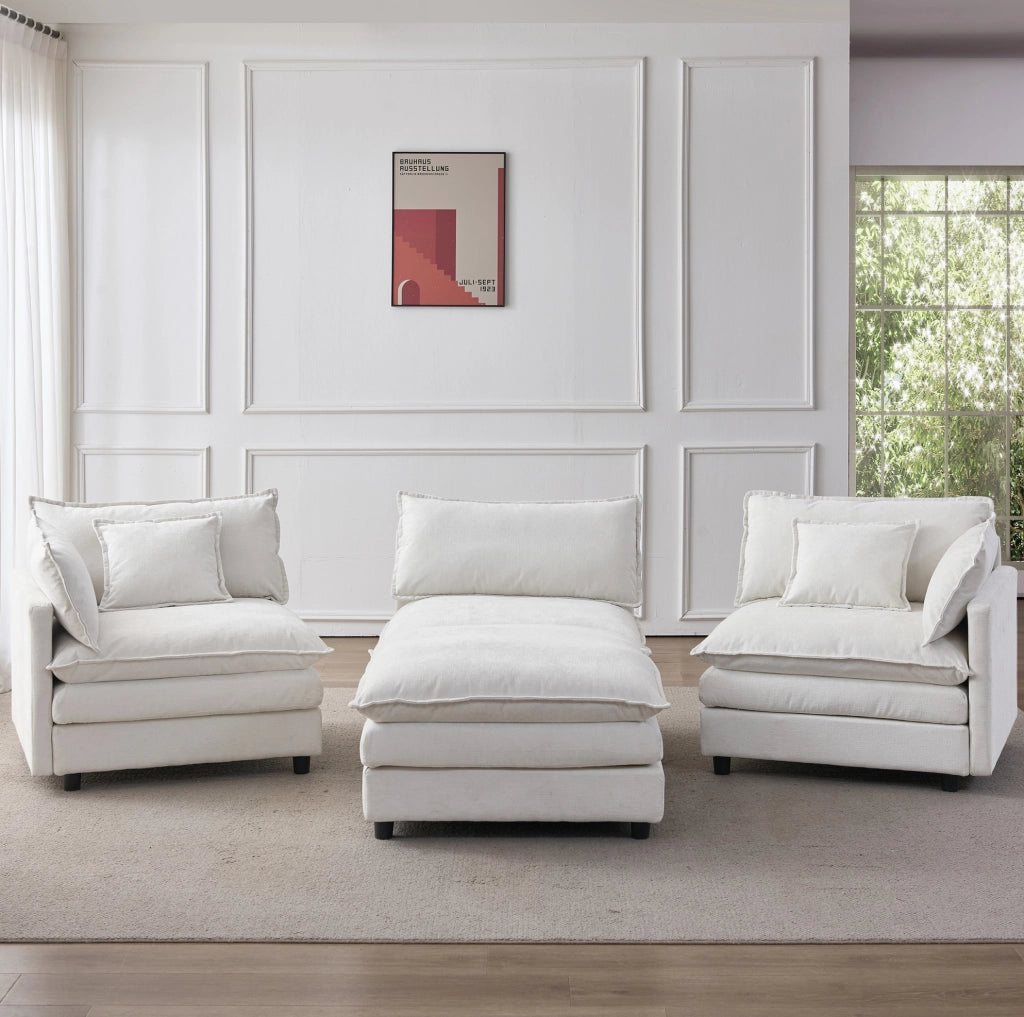 Divano angolare modulare a L 3 posti con chaise longue e pouf in tessuto chenille premium