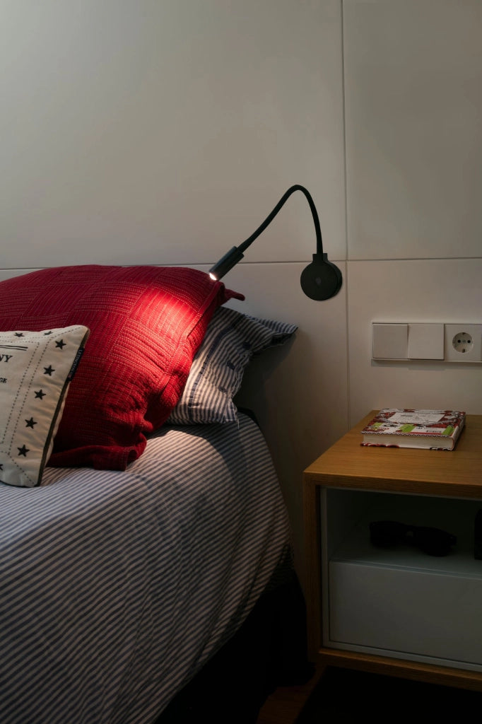 PIXIE, Applique a LED Orientabile per Interni, Faro Barcelona Colore: Nero