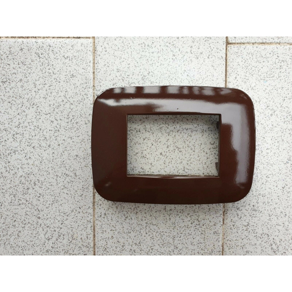 Trade Shop - Placca Placchetta Placchette Compatibili Per Serie Axolute Bticino Colorate Fori - Marrone -3 Fori     -