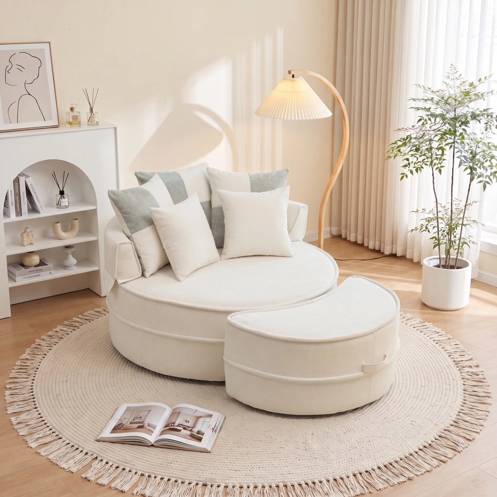 Poltrona lounge rotonda beige con pouf e 5 cuscini