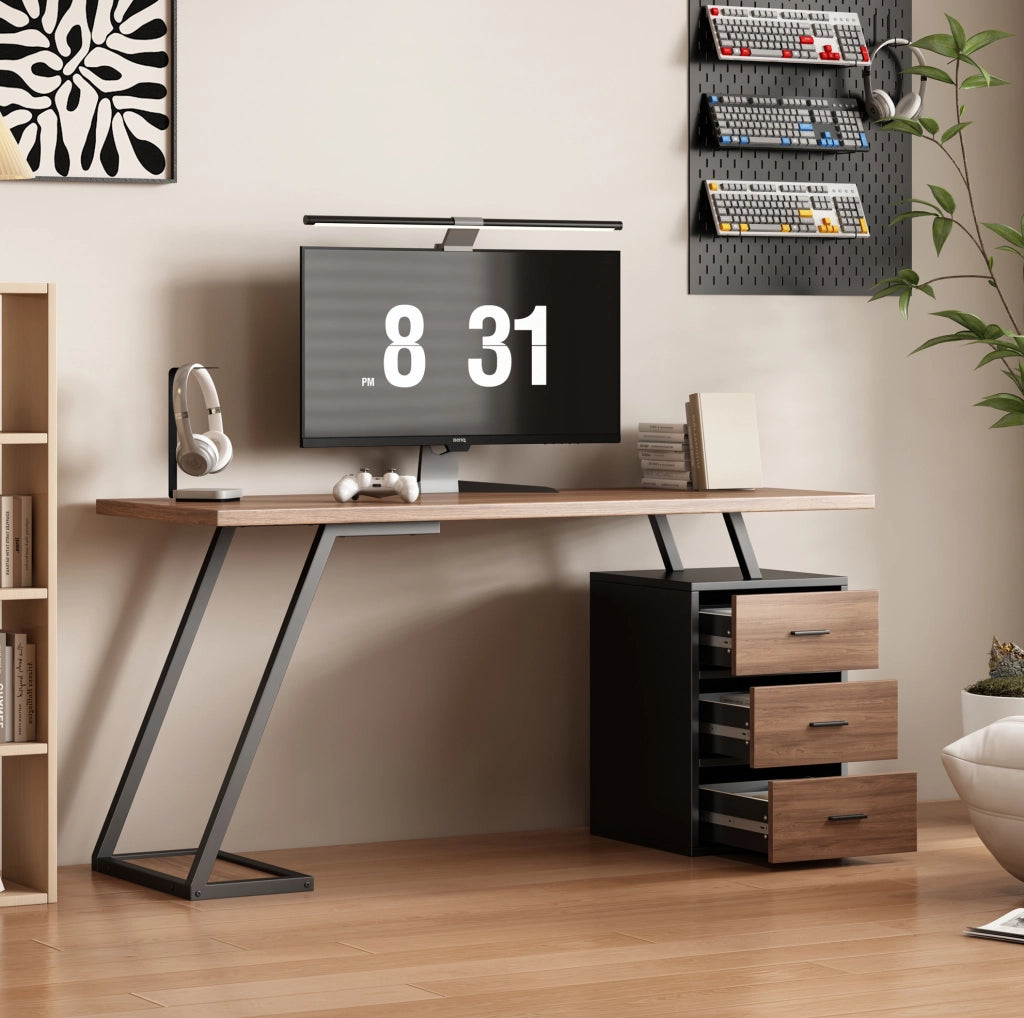 Scrivania con contenitore regolabile e supporto PC, 135,5 cm