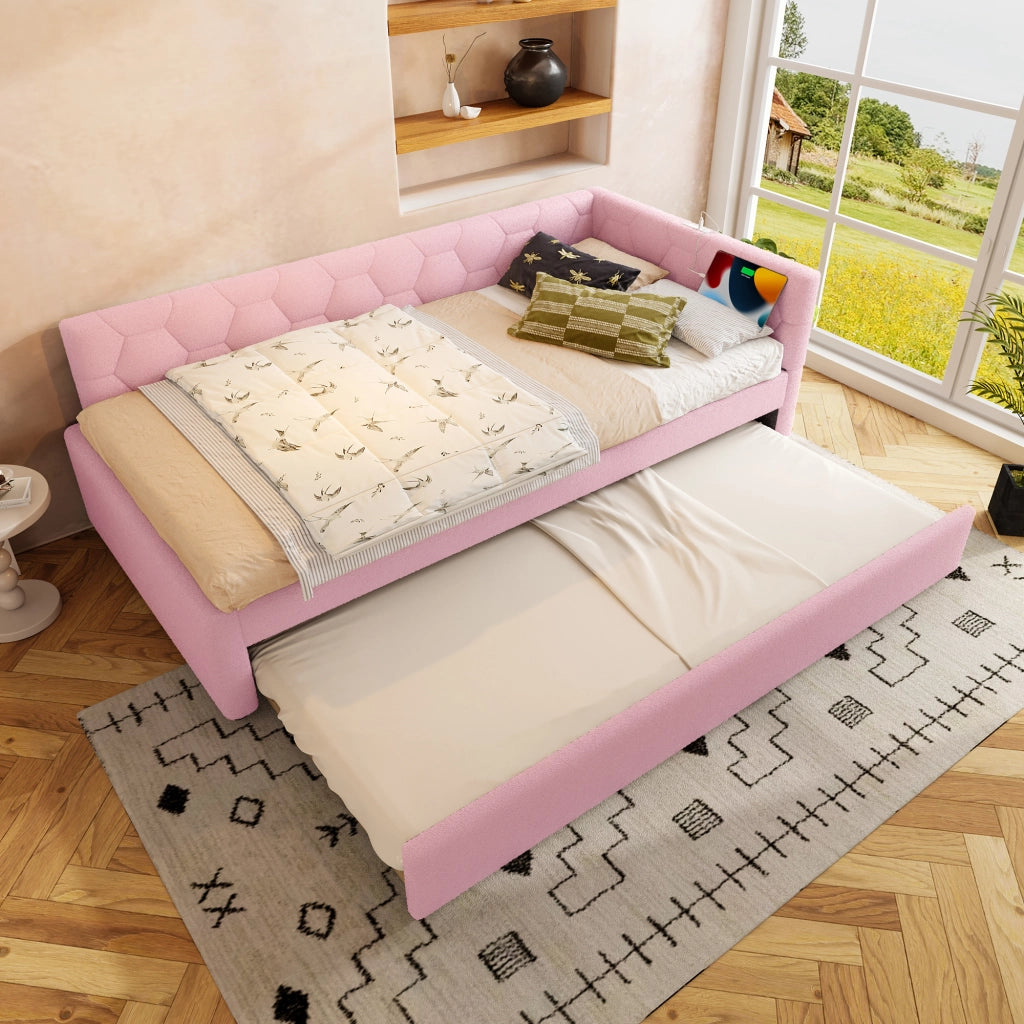 Letto divano 140x200 cm con letto estraibile; rete a doghe; porte USB e USB C; MDF e velluto sintetico bianco