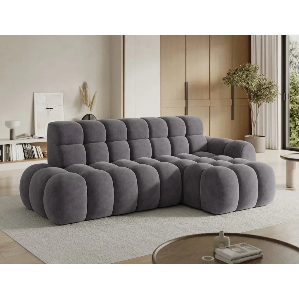 Divano ad angolo convertibile BULLA 3 posti grigio angolo destro – tessuto effetto alcantara con estensione della seduta elettrica