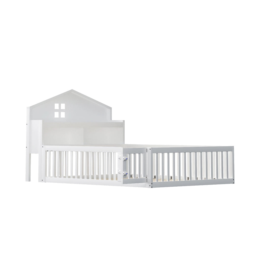 Letto casetta per bambini 140x200 bianco con sponde; scaffali e rete a doghe