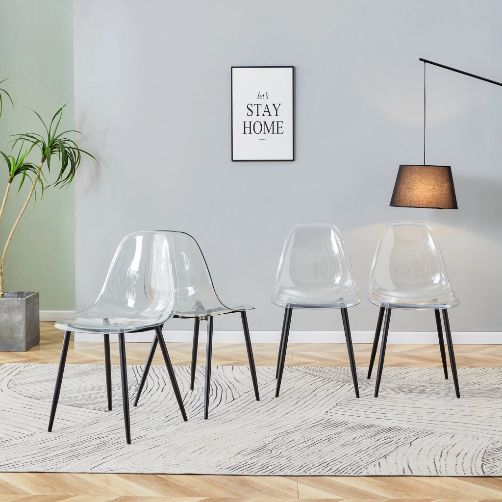 Set di 4 sedie da pranzo in plastica trasparente; 83 cm; design ergonomico con gambe in metallo nero