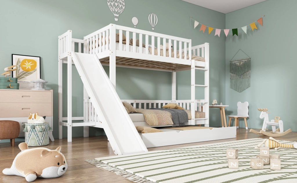 Letto a castello per bambini bianco con letto estraibile, scivolo, scala a 4 gradini e mensole, 90x200/90x190 cm, in pino e MDF