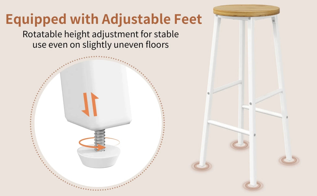 Set 2 Sgabelli da Bar, Seduta Effetto Legno, Telaio Metallo Bianco, Altezza 70 cm, Portata 150 kg, Piedini Regolabili e Doppia Poggiapiedi