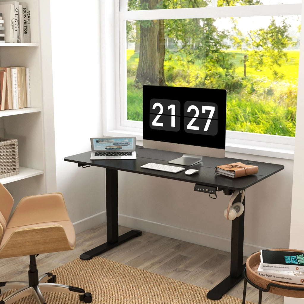 Scrivania Elettrica Regolabile in Altezza 140x70 cm, Piano in Truciolato Nero, Telaio in Acciaio con Protezione Anti-Collisione e Memoria Altezza