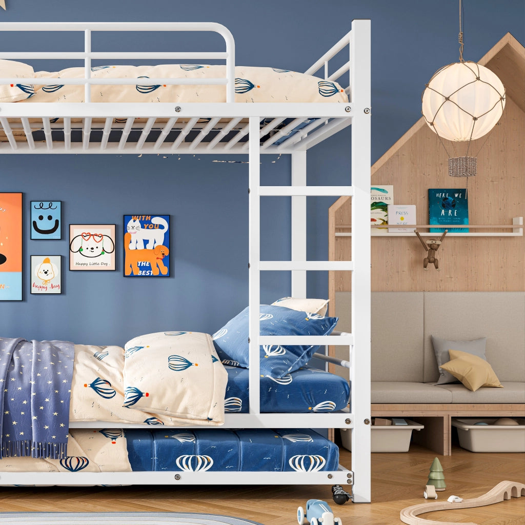 Letto a castello in metallo bianco con letto estraibile e scala a tre gradini per bambini e ragazzi