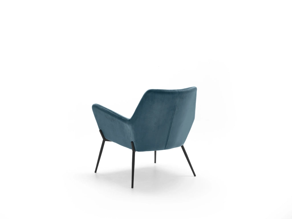 Poltrona Gin in Velluto Blu con Struttura in Metallo Nero Opaco - Design Moderno e Contemporaneo per Area Living 70x71,5x79 cm