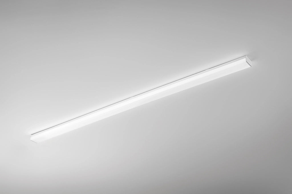 BARRA LED SOTTOPENSILE REGGY BIANCO 45W 5700LM CCT 3000-4200-6500K 149X6X3,6 CM.