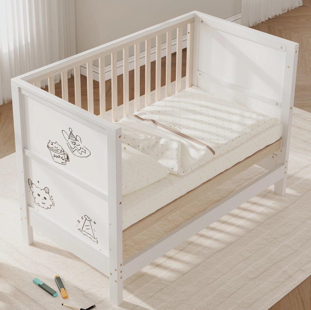 Lettino per bambini 120x60x90 cm con pannelli dipingibili; 3 altezze regolabili; legno; natural e bianco