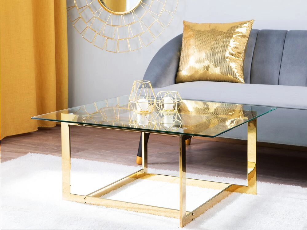 Tavolino da caffè con struttura in metallo dorato e piano quadrato in vetro dal design glam geometrico
