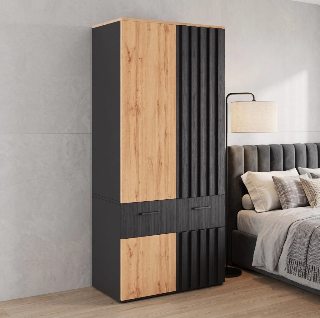 Armadio alto a quattro ante con lamelle 90x50x200 cm, 2 cassetti, 2 ripiani e barra appendiabiti, nero e legno naturale