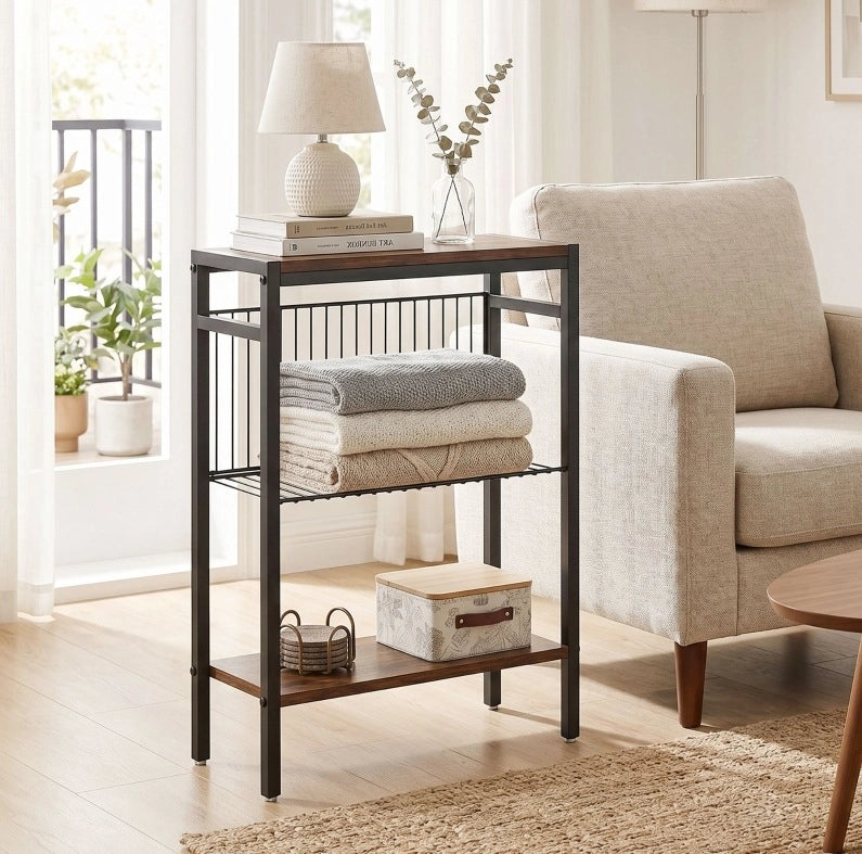 Tavolino ULEVR 43x18x62,5 cm con 3 ripiani, struttura in metallo e finitura marrone rustico
