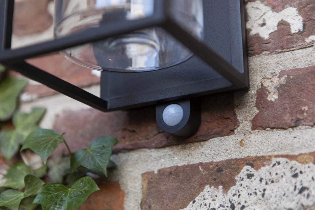 Applique esterna FLAIR nera con sensori Lutec E27 IP44