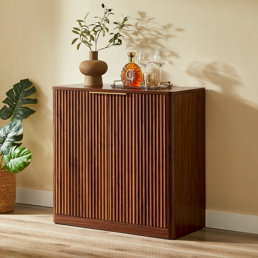 Credenza con ripiani regolabili in truciolato marrone pannelli incassati per soggiorno e sala da pranzo 80 × 40 × 80 cm