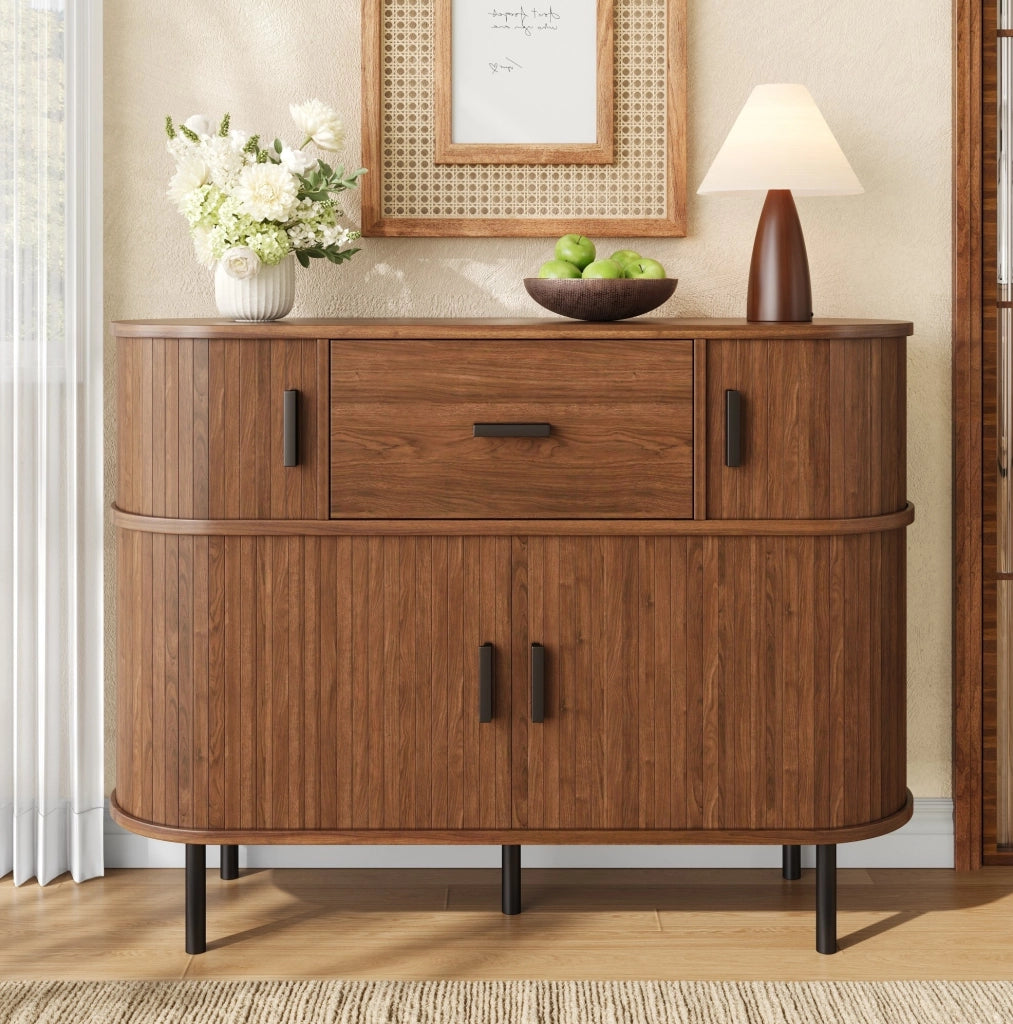 Credenza a due livelli con ante scorrevoli e cassetto