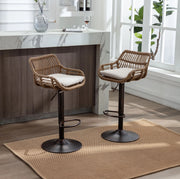 Set 2 sgabelli da bar regolabili e girevoli 360° con braccioli; lino e rattan PE; beige